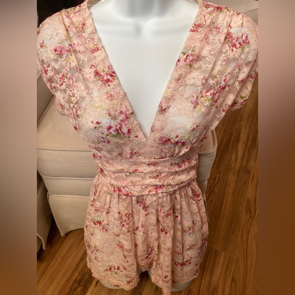 Pink Floral V-Neck Lace Top